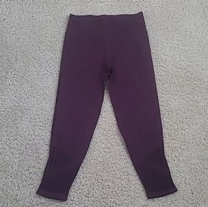 Athleta Halasana Seamless 7/8 Tight Leggings M Cutout Macrame Yoga Workout Gym